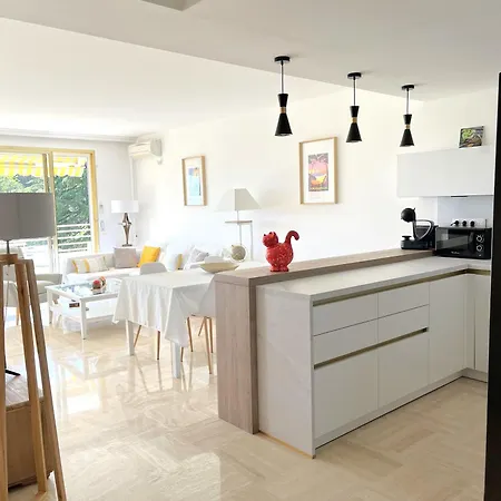 Solezia Appartement, Piscine Et Vue Mer, By Welcome To Cannes